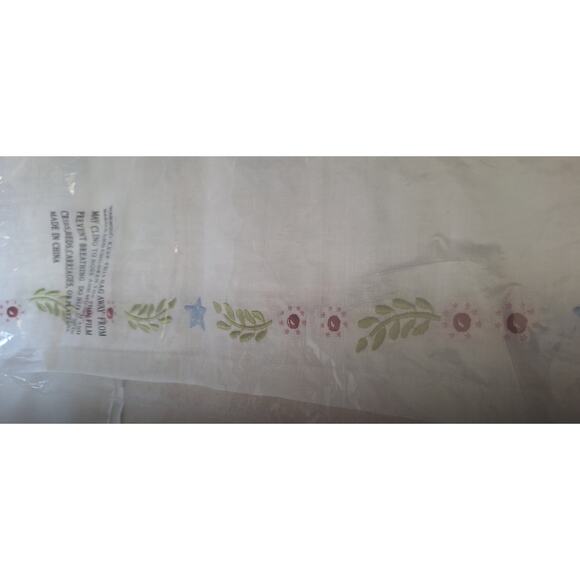 Retired Patience Brewster 08-30799 Embroidered Elephant Table Runner RARE NWT - Picture 7 of 8